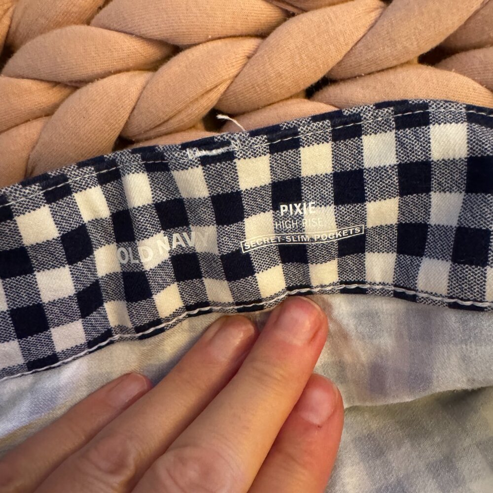 old navy pixie pants - Picture 3 of 5